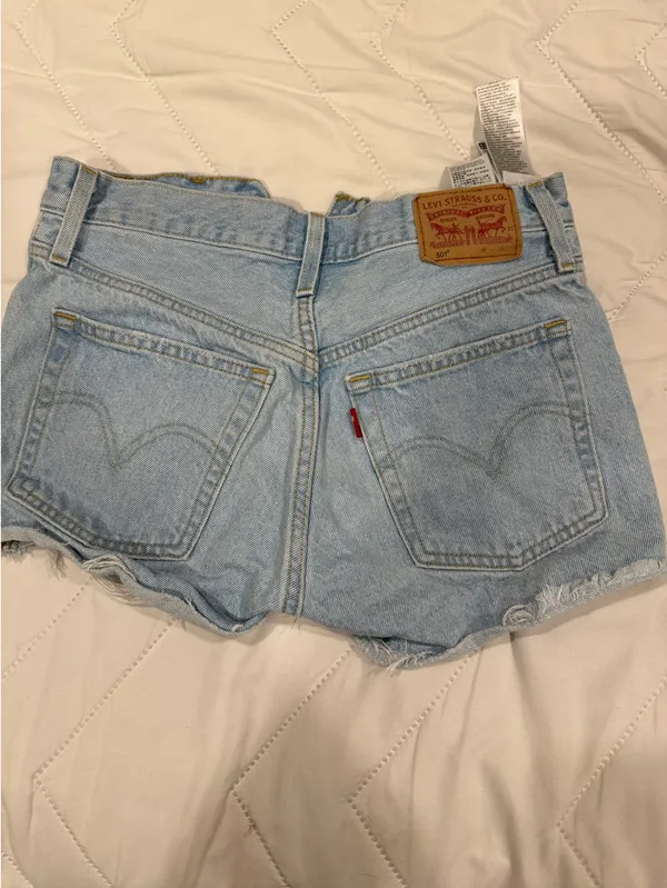 Levi’s Shorts 501 - Image 3