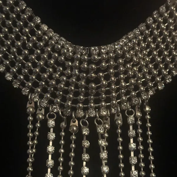 Silver tone rhinestone choker shoulder/body chain necklace - Image 4