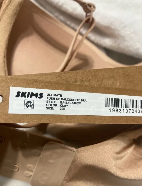 SKIMS Balconette Bra 32B - Image 5