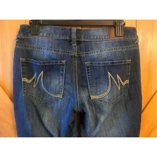 Maurices Jeans Women 2 Short Boot Cut Low Rise Dark Wash Distressed (1112) - Image 5