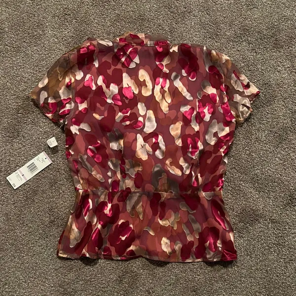Colorful Short Sleeve Top - Image 3