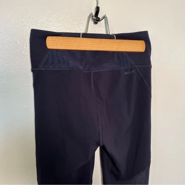 New Balance Women's Athletic Leggings Navy Blue Cropped Mesh Waist Compression - Image 9