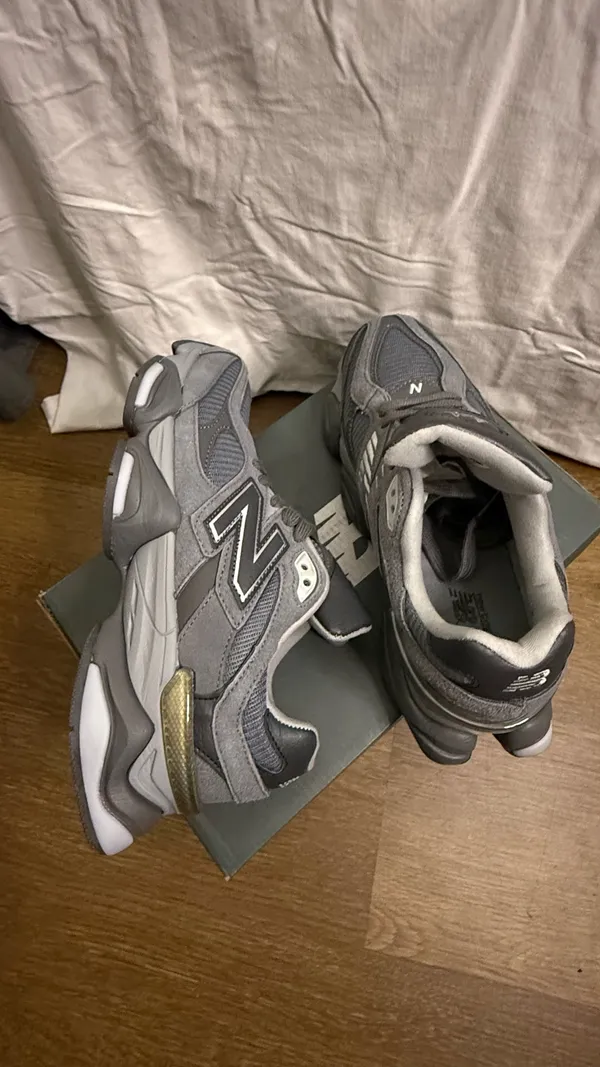 New Balance 9060 Sneakers Shoes Size Women’s 9. Men’s 7.5 - Image 4