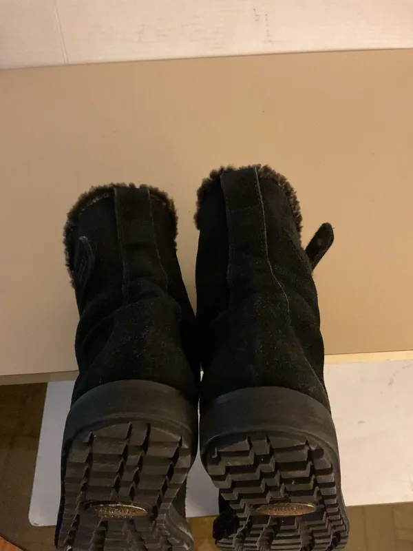 Stuart Weitzman women Black Suede Combat Boots with Brown Shearling Trim size 6 - Image 9