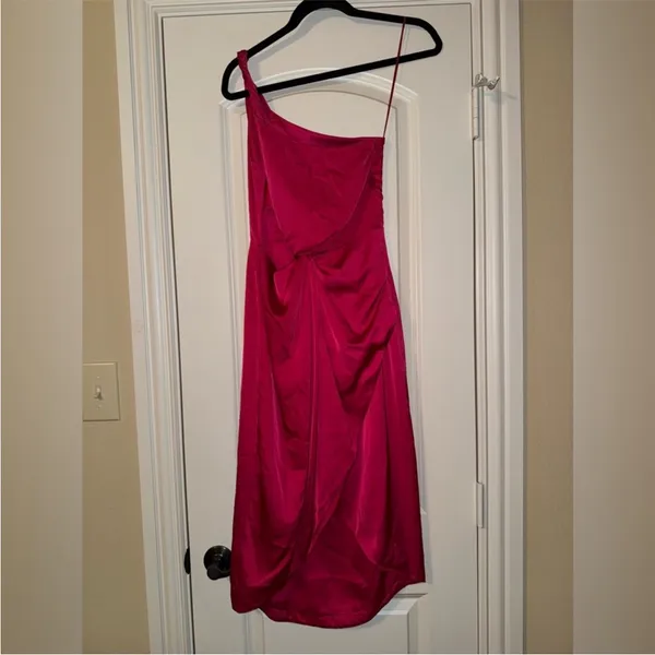 AMUR Deena One Shoulder Midi Dress in Rosie Raspberry‎ Hot Pink Satin Cut Out 4 - Image 7