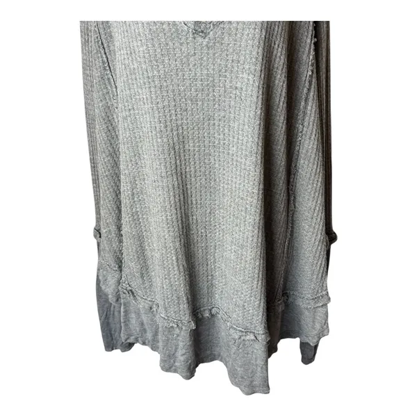 We The Free Shirt Women Medium‎ Gray Oversized Waffle Knit Laguna Thermal Tee - Image 7