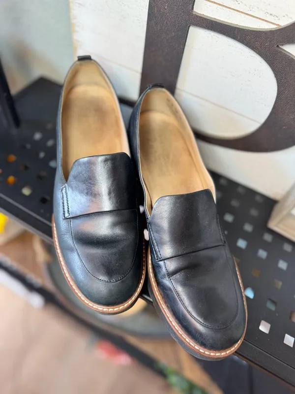 Naturalizer Darry Black Leather Platform Loafers Size 10M - Image 4