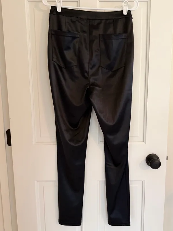 Bar III Retrograde Deep Black Skinny Pants 100130240 Womens‎ Medium NWT - Image 4