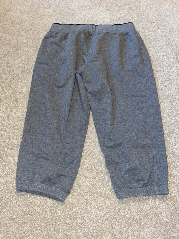 Puma Y2K Activewear Crop Capri Pants - Image 4