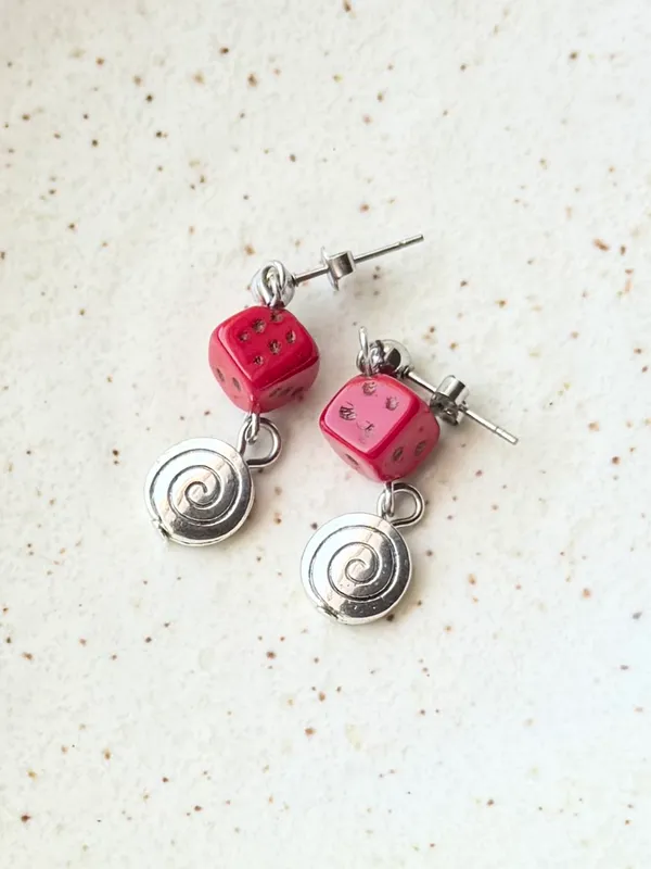 Handmade y2k funky unique red dice Czech glass & swirl dangle earrings ❤️🌀 - Image 4