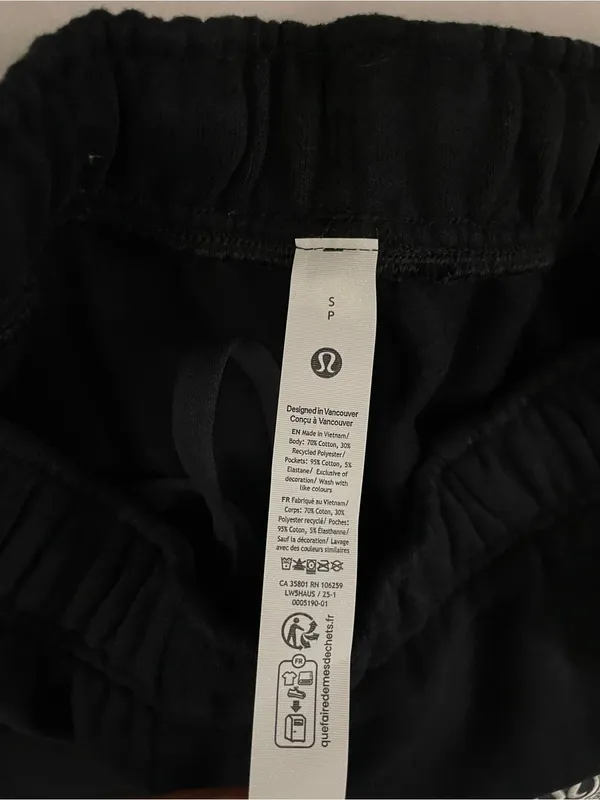 Lululemon NWT Scuba Mid Rise Oversized Graphic Joggers Black Size S - Image 11