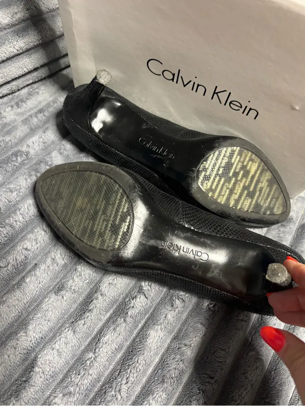 Calvin Klein Black Textured Mid Heel Pumps - Image 5
