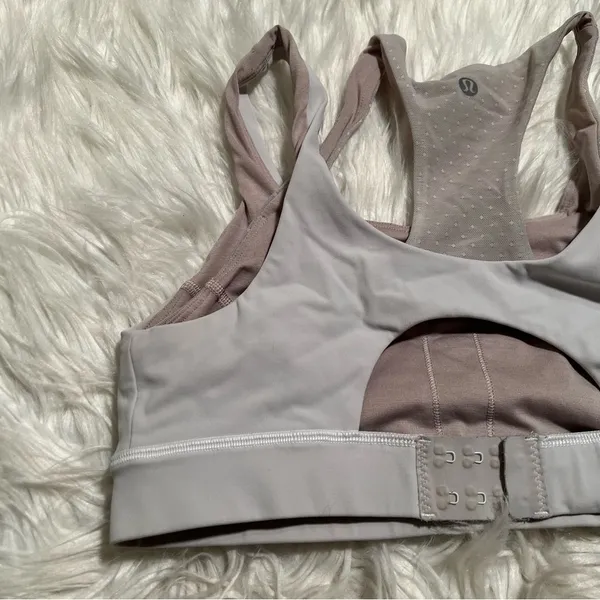 Lululemon Women's Size 8 Glide and Stride Bra Light Gray Mauve Mesh Polka Dots - Image 5