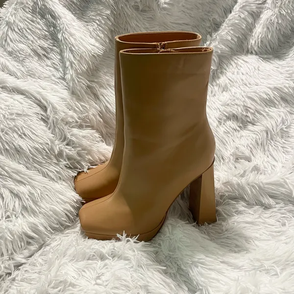 Gorgeous Elegant Tan nude chunky 90s faux leather Ankle Boots - Image 7