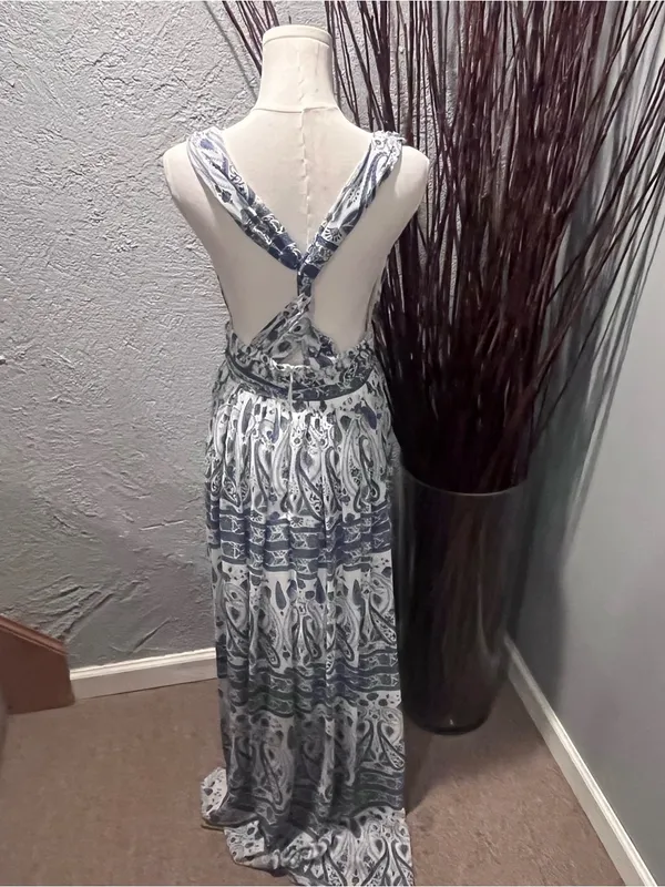 🌸AaKaa BLUE AND WHITE PAISLEY BOHO MAXI DRESS SIZE SMALL🌸 - Image 4