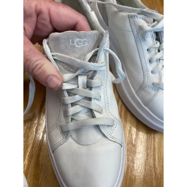 UGG Athletic Shoes Women's 7 White Leather Lace Up Round Toe Low Top Sneaker S20 - Image 2