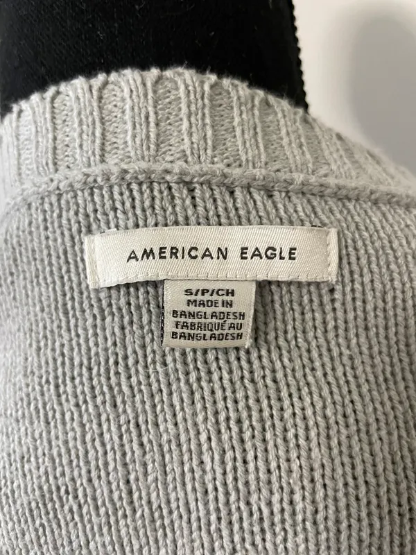 American Eagle Outfitters Cropped Oversized Sweater - Image 3