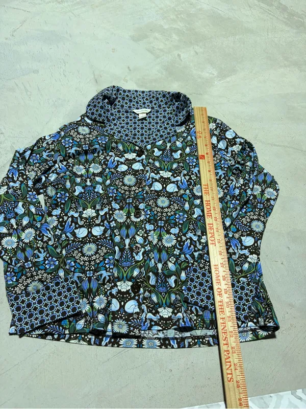 Vera Bradley enchanted woodland Floral Print Button-Up pajama shirt small - Image 4