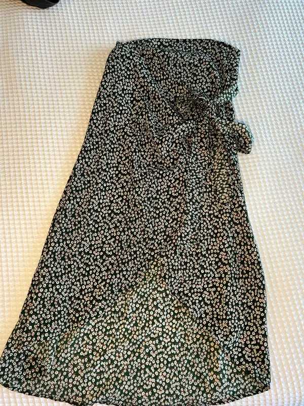 Princess Polly Hazey Floral Wrap Skirt Green - Image 3