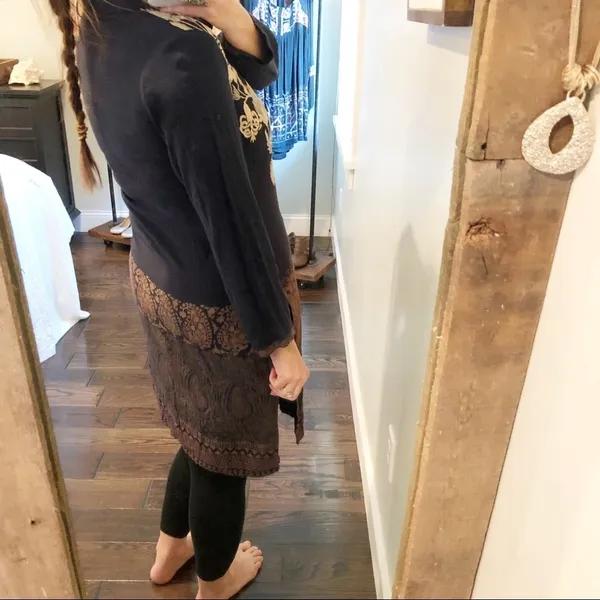 Indian style xsmall embroidered side slit tunic - Image 5