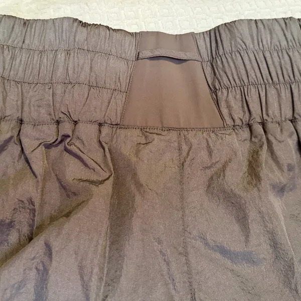 Nice breezy, warm-up style running shorts Women' Gray High-Waisted Shorts - Image 5