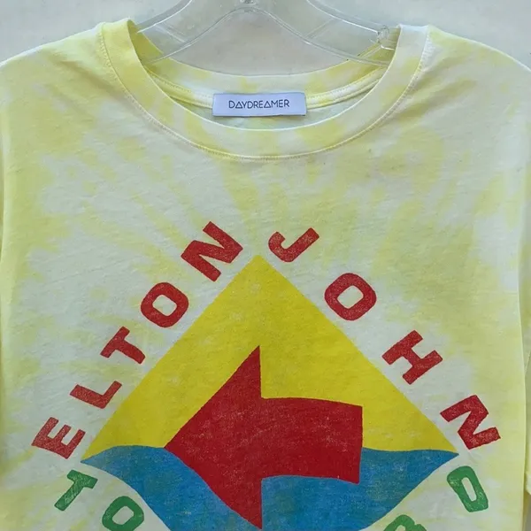 Daydreamer Womens Small Elton John sold out 1980 CA tour boyfriend tee-TINY DEFECT - Image 4