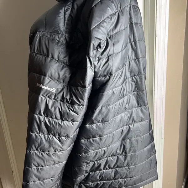 Avalanche men’s Puffer Jacket gray size large. - Image 4