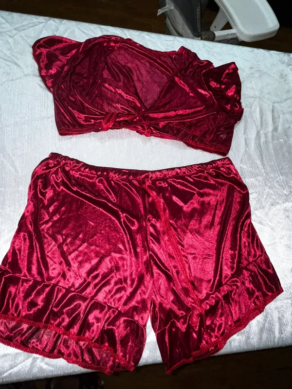 2 pieces Knotted crop top ruffle shorts - Image 2