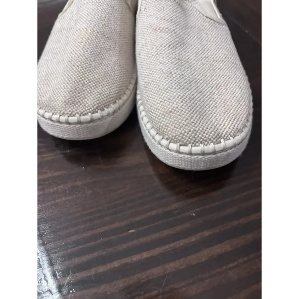 UGG® Women's Luciah Espadrille Flat Slip On Flat Sneakers Shoes. Size 7.5 - Image 3