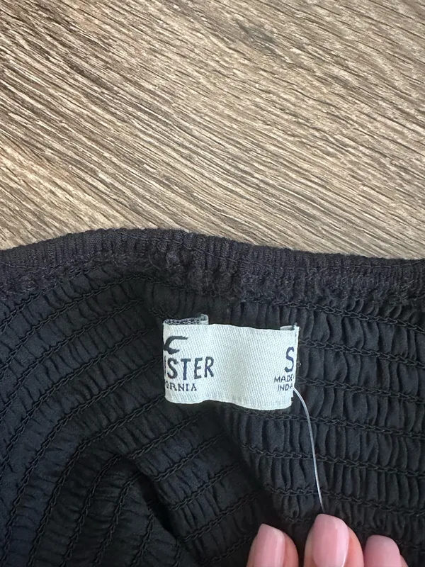 Hollister Black Top - Image 3