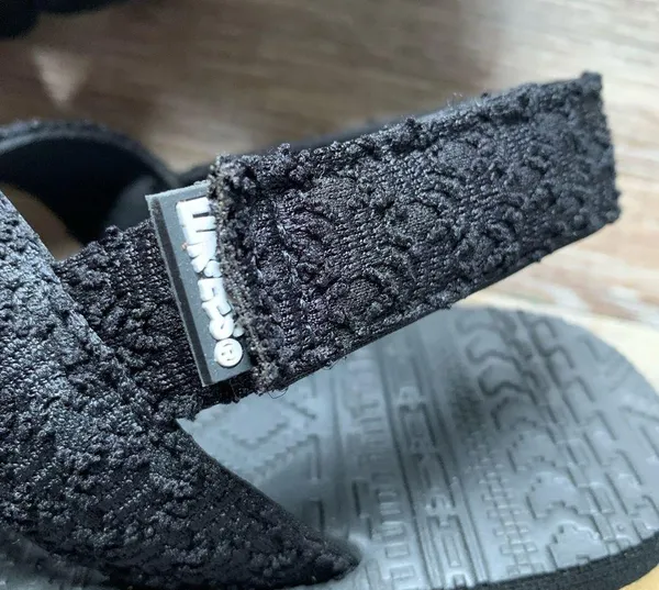 Muk Luks Lofty Goals Black Platform Sandals 8 - Image 4