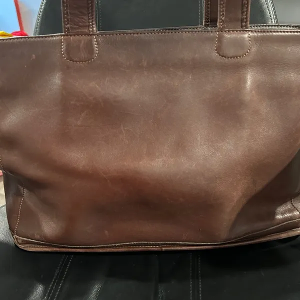 Coach Vintage Bleeker Brown Leather Tote Bag Zip closure - Image 4