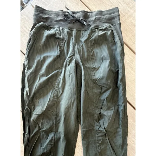 Lululemon Women’s‎ Dance Studio Joggers Size 6 Forest Green Athletic Athleisure - Image 4