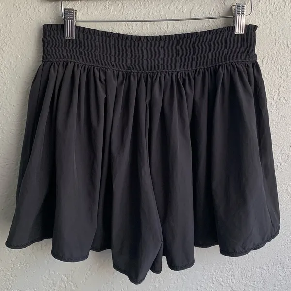 ATHLETA small black short - Image 2
