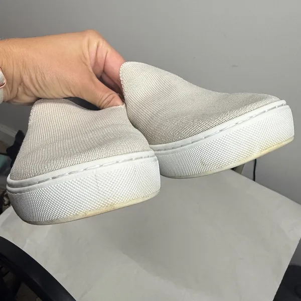 Rothy’s The Original Slip-On Sneaker Off-White/ Light Gray Sz 10 - Image 8