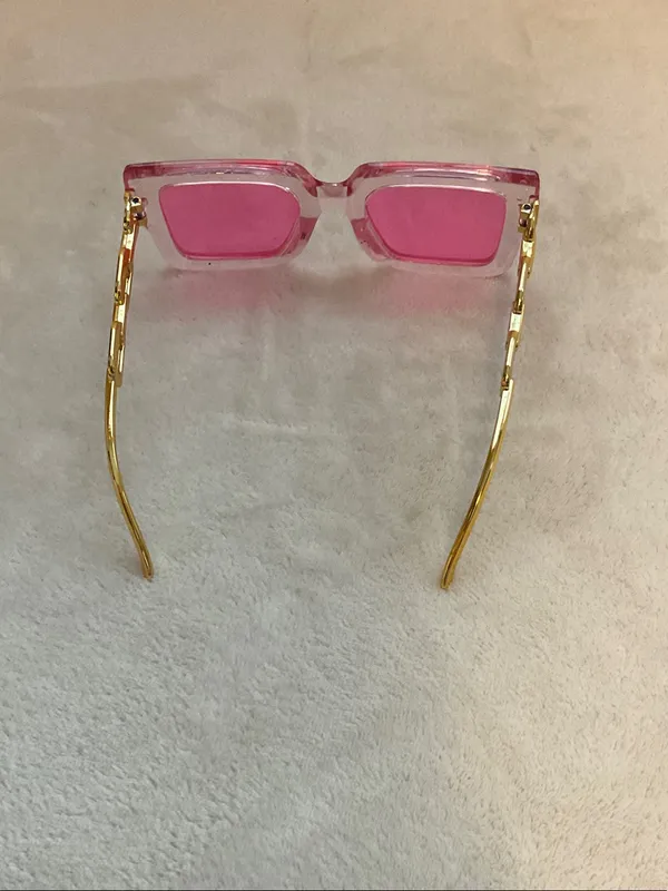 Pink Square Frame Women's Sunglasses with Gold Accent Temples - Image 3