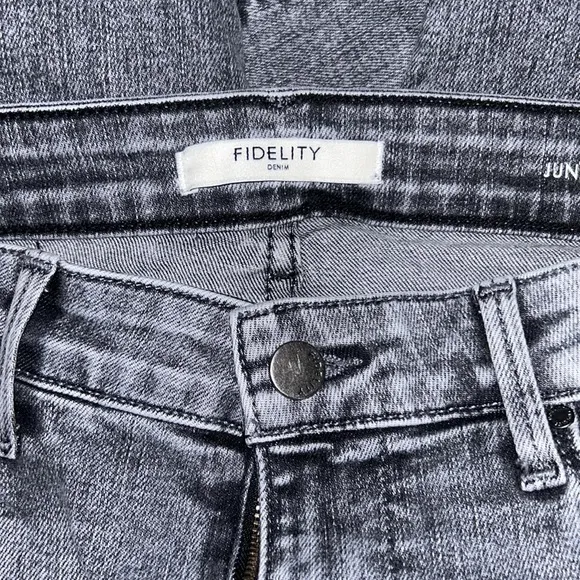 Fidelity Denim Juniper Crop Flare Stretch Jeans in Surfire Gray Raw Hem Size‎ 29 - Image 6