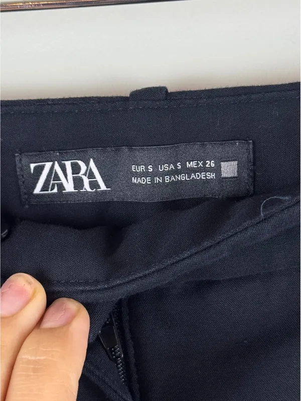 Zara Women’s Black High Waisted Tailored Shorts Size S Minimalist Office Chic - Image 4