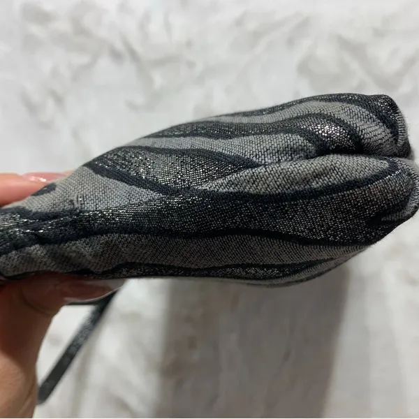 y2k COACH Zebra Silver Print Black Metallic Mini Purse / Wristlet - Image 4