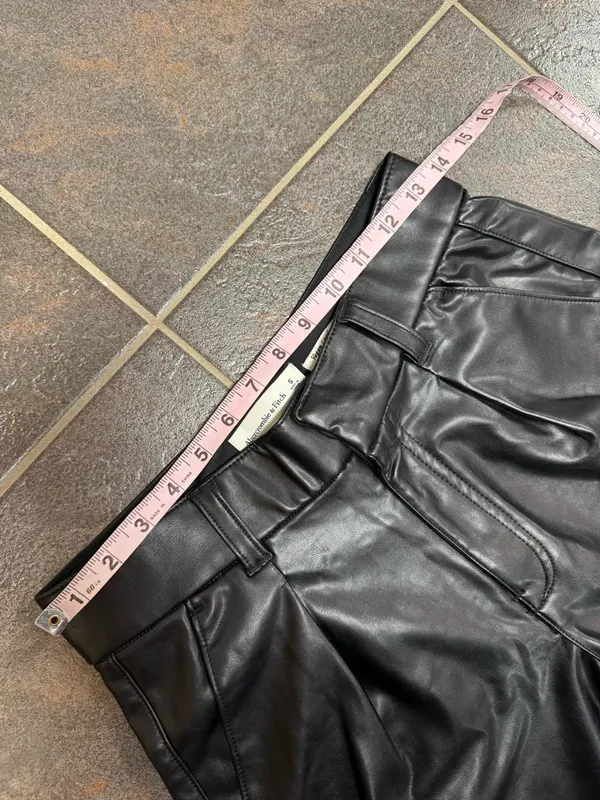 Abercrombie & Fitch Faux Vegan Leather High Rise Shorts Black Small NEW NWT - Image 11