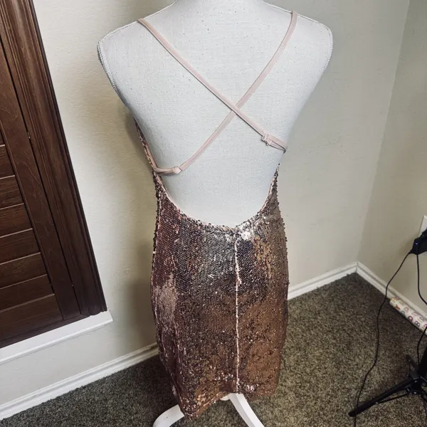 Hot Miami Styles Mini Rose Gold Sequined Dress Bodycon Party Glam Club sz L - Image 4