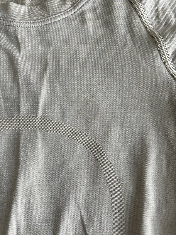 Lululemon Swiftly Tech Short Sleeve - Image 3