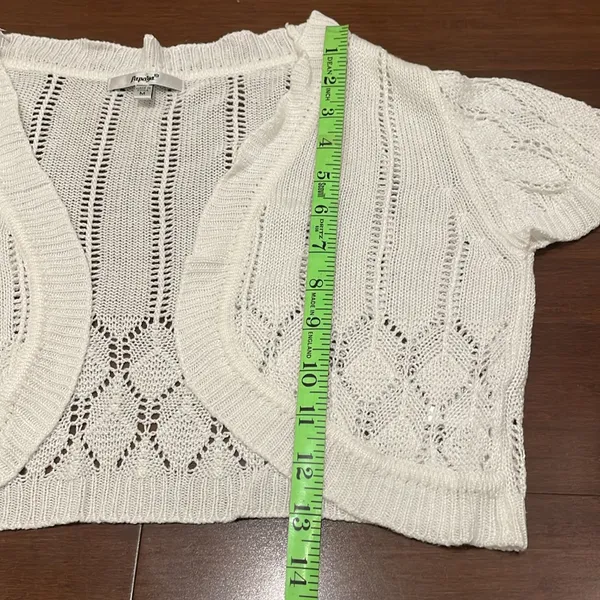 Papaya White Sweater Crop Cardigan - Image 5