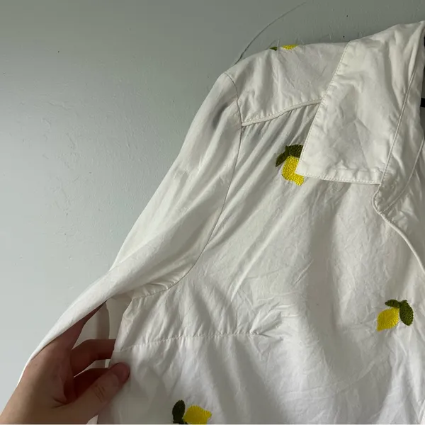 Anthropologie Maeve Embroidered Lemons Button Down Shirt Whimsy Euro Fruit - Image 5