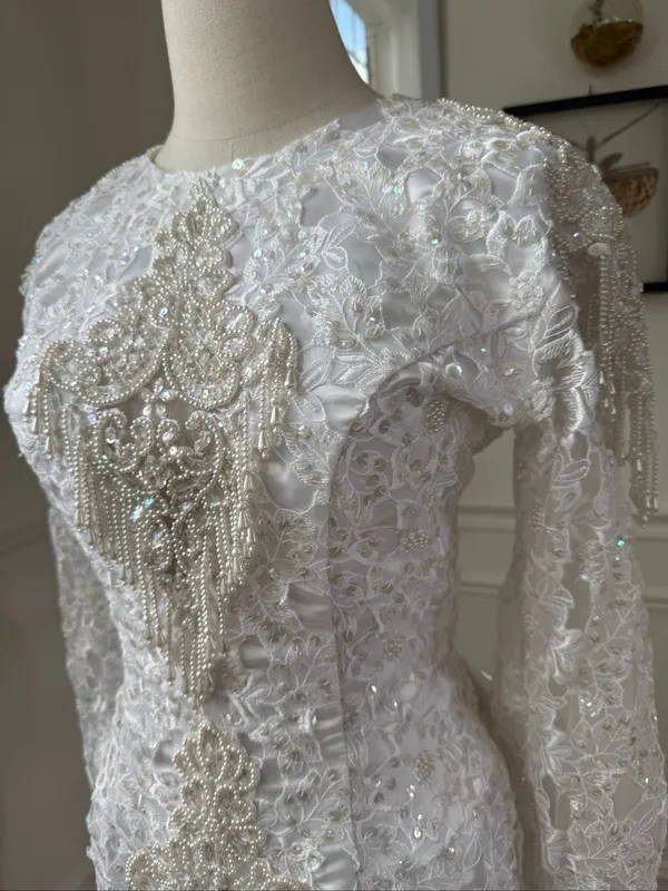 Vintage 80s Wedding Dress Heavily Embellished Long Sleeve Plunging Back S M 6 - Image 5
