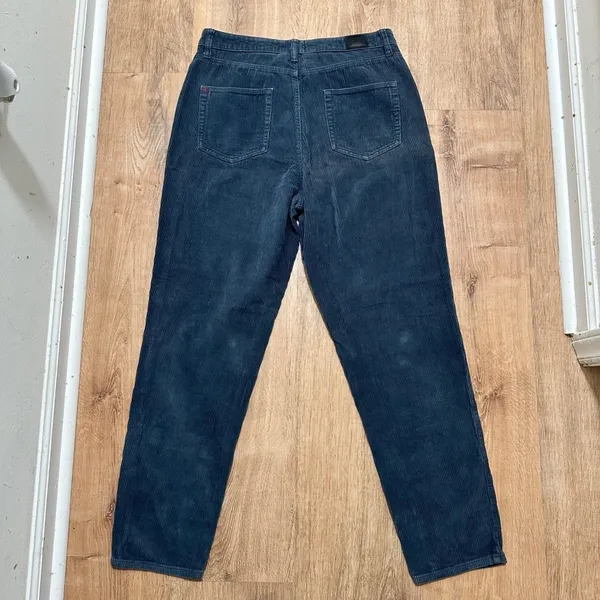 BDG | Urban Outfitters | Navy Blue Corduroy High Waisted Mom‎ Jeans, Size 30 - Image 3