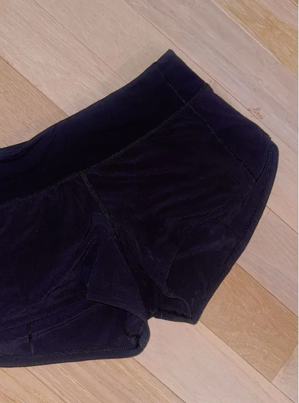 Lululemon Shorts Black Speed Up - Image 2