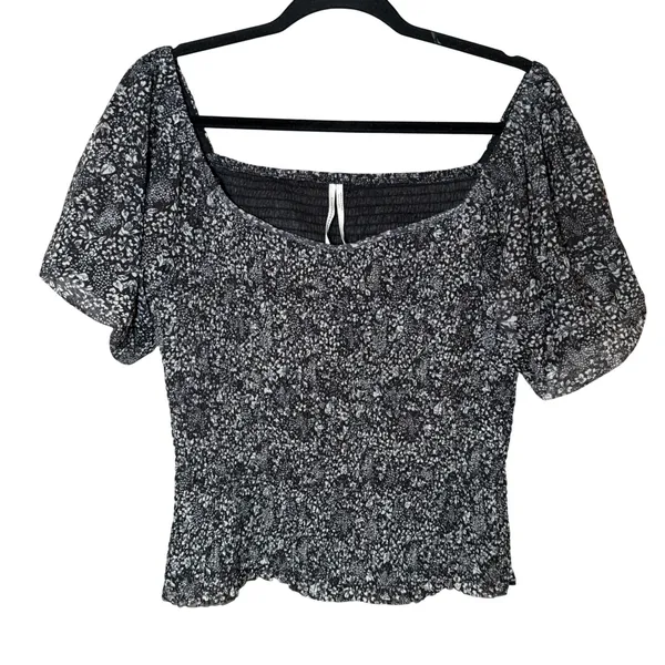 Anthropologie Aurelia Smocked Shirt Puff Short Sleeve Black White Size Large‎ - Image 2