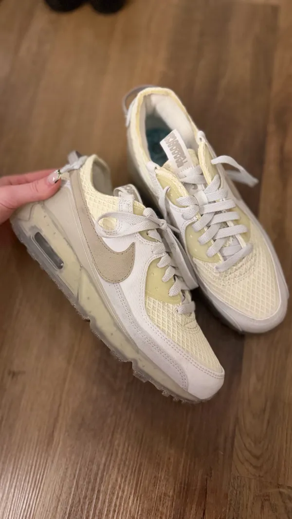 Nike Shoes Air Max - Image 3