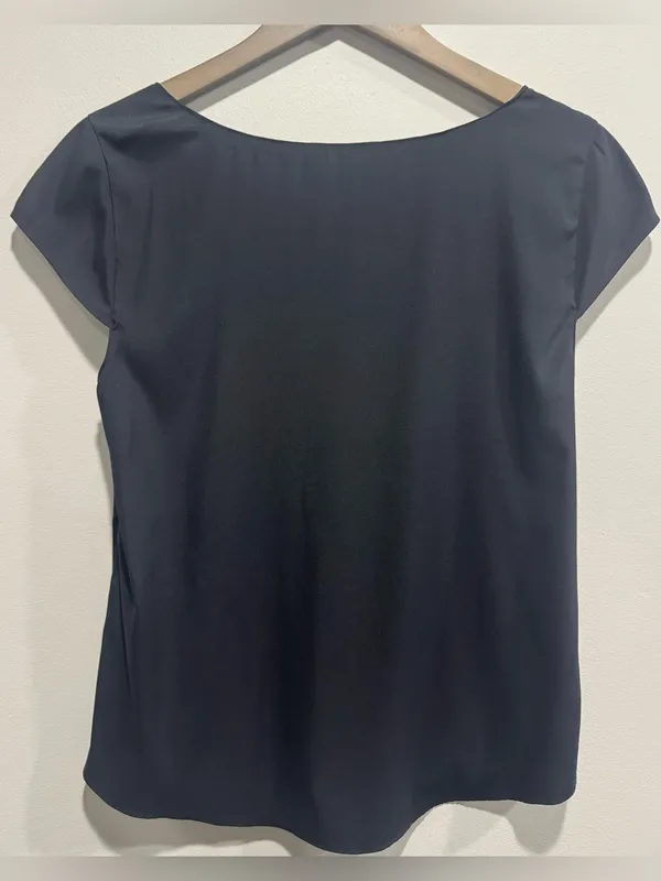 Alice + Olivia Black Silk Stretch Cap Sleeve Minimalist Blouse S - Image 2